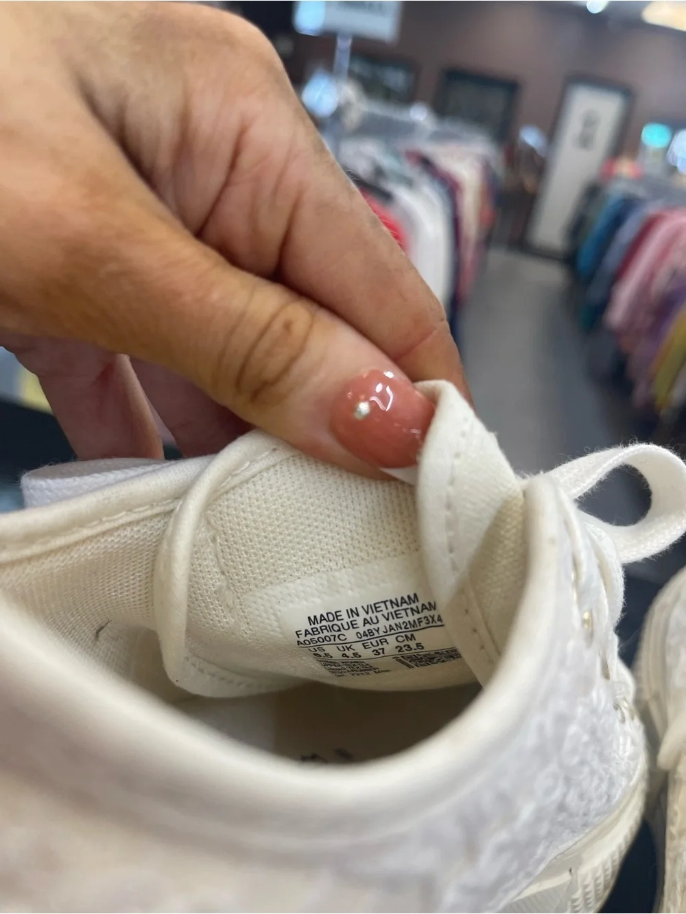 Converse Women's Cream Lace Low-Top Platform Sneakers